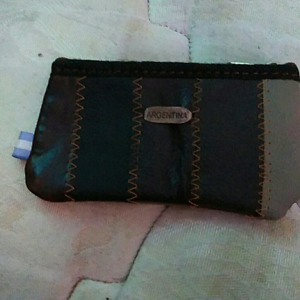 Argentina brand clutch